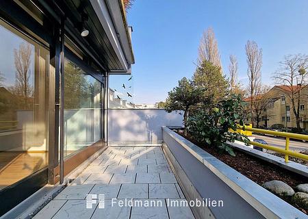 Frei zum Bezug! Elegantes Wohnen in Oberföhring. Neue Fernwärmeheizung. - Balkon/Terrasse