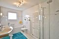 Lichtdurchflutetes Reihenmittelhaus in Top Zustand! - Badezimmer 