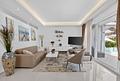 Moderne Wohnung mit eigenem Garten und direktem Zugang zum Pool