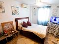 Villa mit 4 Schlafzimmern, 3 Bädern, Dachterrasse, Privatpool und schönem Ausblick
