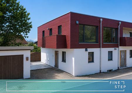 Stadtvilla mit kleinem Garten - Neubau Massivholzhaus am Waldrand mit 180m² Wohnfläche - FINESTEP Immoblien