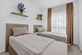 Moderne Wohnung mit eigenem Garten und direktem Zugang zum Pool