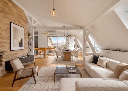 Reizvolle Maisonette-Wohnung mit Dachterrasse und Garage im Altbau von 1896 - Loft-Ambiente (virtuell möbliert)