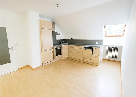 Kaufen & Sofortbezug I 3-Zi-DG-ETW I Südbalkon & Stellplatz I 
Bestlage von Ismaning! - Wohnküche