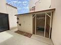 Moderne freistehende Villa mit privatem Pool und Dachterrasse