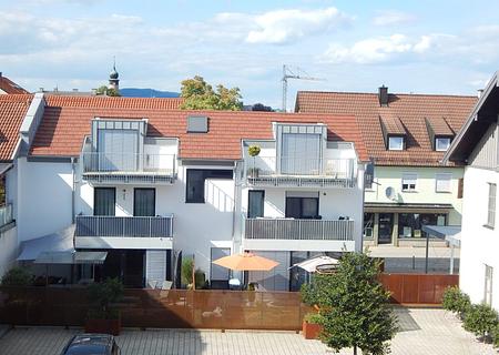 3 Wohneinheiten mit Hauscharakter – KfW-Effizienzhaus A+ in Bestlage von Freilassing - Südseite