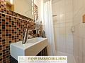 Moderne Doppelhaushälfte mit Salzwasserpool & West-Garten – exklusives Wohnen bei Unterschleißheim - Duschbad EG
