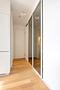 Friends Tower 2: Lichterfüllte, ideal geschnittene 2-Zimmer-Wohnung mit Concierge und Rooftop - Schreinergefertigte Garderobe