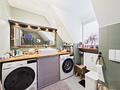 Charmante Dachgeschosswohnung mit Bergblick und überdachter Loggia
- begehrte, zentrale Wohnlage - Bad