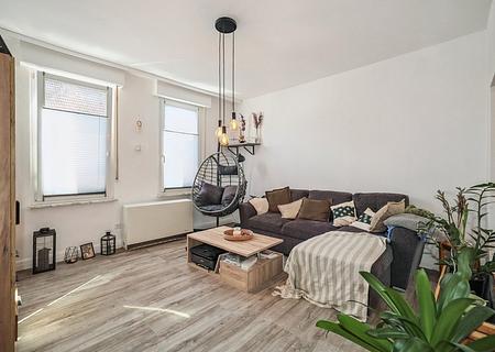 ++ Charaktervolle 3-Zimmer-Altbauwohnung mit hochwertiger Sanierung in Offenbach ++ - Titelbild