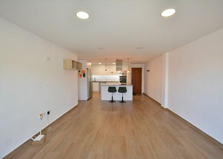 Renoviertes Appartement mit 3 Schlafzimmern, 2 Bädern und Tiefgaragenstellplatz nur 200 m vom Strand