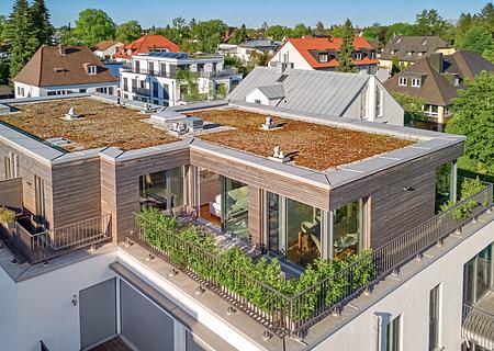 In Laufnähe zur Würm: Neuwertige 3,5-Zimmerwohnung mit Penthouse-Flair und Dachterrasse - Wohnen über den Dächern