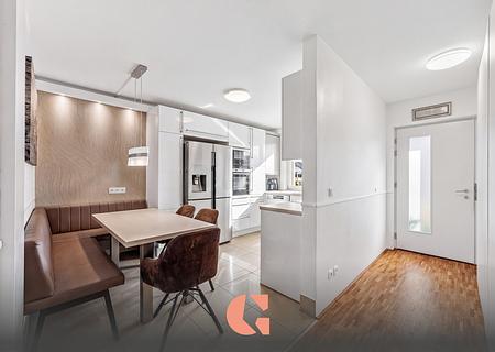 Maisonette-Highlight mit Westterrasse+ Wohnküche - Eingangsbereich