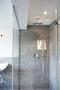 Lichtdurchfluteter Luxus im Dachgeschoss: Großzügiges 3-Zimmer-Penthouse - sofort beziehbar! - Dusche inkl. Glasabtrennung