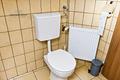 Großes 2-Familienhaus mit riesigem Grundstück in gewachsenem, ruhigen Wohngebiet - DG: Gäste WC