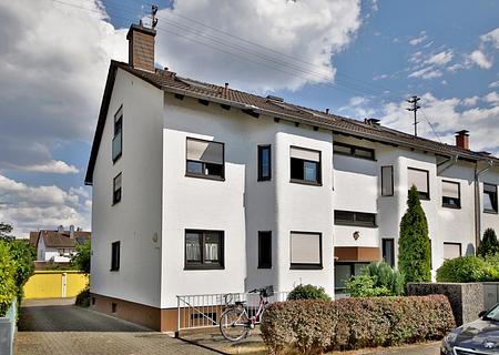 Mehrfamilienhaus mit fünf vermieteten Wohneinheiten in sehr guter Wohnlage von Karlsruhe - Frontansicht