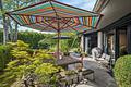 Toller Split-Level-Atrium Bungalow mit 3 Garagenstellplätzen I 10 Jahre Wohnrecht für Verkäufer - Atrium-Terrasse