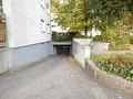 Vermietete, helle 2-Zimmer-Wohnung in Salzburghofen mit Balkon, Aufzug & zwei Stellplätzen - Tiefgaragenabfahrt