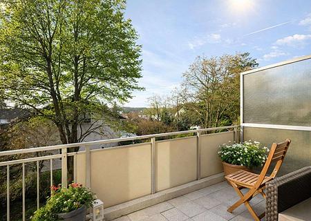 sonnige 2 Zi.-Whg. mit großem Südbalkon in Perlach inkl. TG - ruhiger Südbalkon möbliert