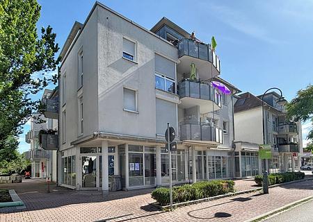 Individuell gestaltbare Verkaufs- oder Bürofläche mit optimaler Sichtbarkeit - Außenansicht 