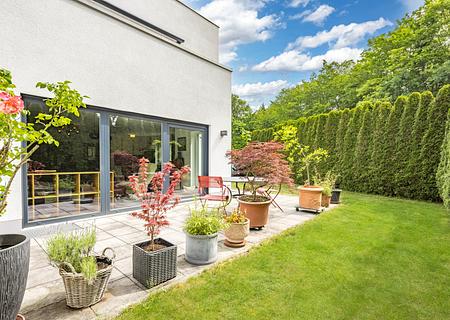 Nahe der Würm: Sonnige Gartenwohnung mit Südterrasse - Großzügiger Garten
