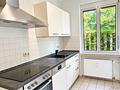 Ruhige 2-Zimmer-Erdgeschosswohnung mit geschützter Ostterrasse in München-Bogenhausen - Küche