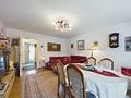 Attraktive 2-Zimmer-Wohnung mit Loggia und Balkon
- begehrte Wohnlage
- 2. Obergeschoss mit Lift - Wohnzimmer