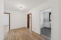 Renovierte 2-Zimmer-ETW mit Südwest-Loggia & TG-Stellplatz - Flur als Ess-Diele