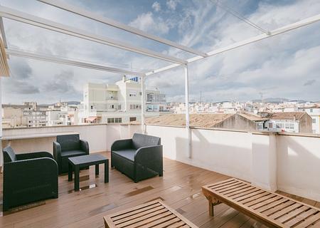 Mallorca neu renoviertes Penthouse in guter Lage von Palma mit wunderbarer großzügiger Terrasse