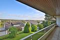 Stilvolles Wohnen in Aussichtslage – Großzügiges Einfamilienhaus in den Weingärten von Wurmberg - Aussicht vom Balkon