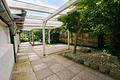 Traumhaftes Gartenparadies in ruhiger Sackgassenlage – Charmanter Bungalow mit großem Potential ! - Wintergarten vor dem Bungalow