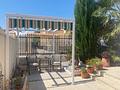 Villa mit 3 Schlafzimmern, 1 Badezimmer, Dachterrasse und Carport in ruhiger Lage