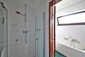 Großzügige 4-Zimmer-Wohlfühlwohnung zu vermieten mit sonnigem Balkon in Baden-Baden Weststadt - Dusche