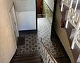 Charmanter Altbau nahe Hauptbahnhof: 4 Wohnungen / 21 Zimmer, Innenhof, Balkone & sehr gute Rendite - Treppenhaus