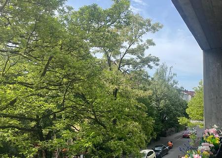 Großes Apartment in München-Freimann nahe UBahnstation U6 - Blick von der Loggia