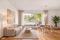 Geräumige, bezugsfreie 2-Zimmer-Wohnung mit großer Terrasse in Gerner Toplage - Wohn-/Esszimmer mit Balkon (virtuell möbliert)