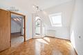 Kompakt. Gepflegt. Vielseitig. – 2-Zimmer-Dachgeschosswohnung in Weinsberg - Schlafzimmer