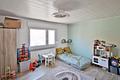 Einfamilienhaus mit Scheune, großem Garten und Entwicklungspotenzial - Kinderzimmer 1
