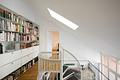 Ästhetik, Raum und Licht: Exklusives Dachterrassenstadtdomizil in Bestlage - Filigrane Wendeltreppe