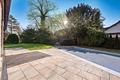 Familiär und vielseitig: Großzügige Villa mit viel Privatsphäre, Garten und Pool - Pool mit Solarabdeckung