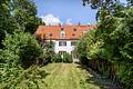 Zur Modernisierung: Familiengerechtes Stadthaus mit Südwest-Ausrichtung und idyllischem Garten - Stadthaus mit Charme zur Sanierung