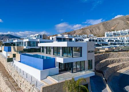 Ultimative Luxusvilla: 733 m2 Wohnfläche, 3 Schlafzimmer, Meerblick, Innenpool, Spa, und vieles mehr - K800 2.
