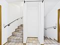 190 m² Wohnvielfalt in Penzberg-Maxkron – Südgarten, Einliegerwohnung & viel Raum fürs Leben - Treppe ins Dach- und Untergeschoss