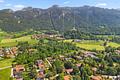 Traumlage zwischen Kampenwand und Chiemsee: Geräumiges Landhaus mit Gestaltungspotenzial - Logenplatz mit Panorama