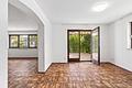 Großzügiges Einfamilienhaus mit Top-Anbindung & viel Gestaltungspotenzial - Wohnzimmer