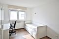Reihenmittelhaus mit zwei Wohnungen und großzügigem Garten in guter Wohnlage - Zimmer OG
