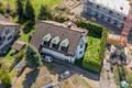 Exklusives Wohnambiente in Neuenbürg – Helle 3-Zimmer-Dachgeschosswohnung mit Balkon & Wellnessbad - Außenansicht Haus