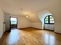 2-Zi.-Dachgeschosswohnung in ruhiger und grüner Bestlage von Solln - Wohnzimmer