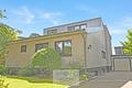 Individuelles Architektenhaus mit schönem Grundstück in ruhiger Lage - Garagenansicht'