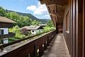 Ruhe, Natur und Möglichkeiten: Große Dachgeschosswohnung mit großem Balkon in Schleching - Großzügiger Balkon